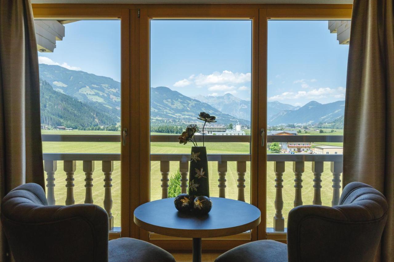 Hin&Weg Das Aparthotel Ried im Zillertal Esterno foto