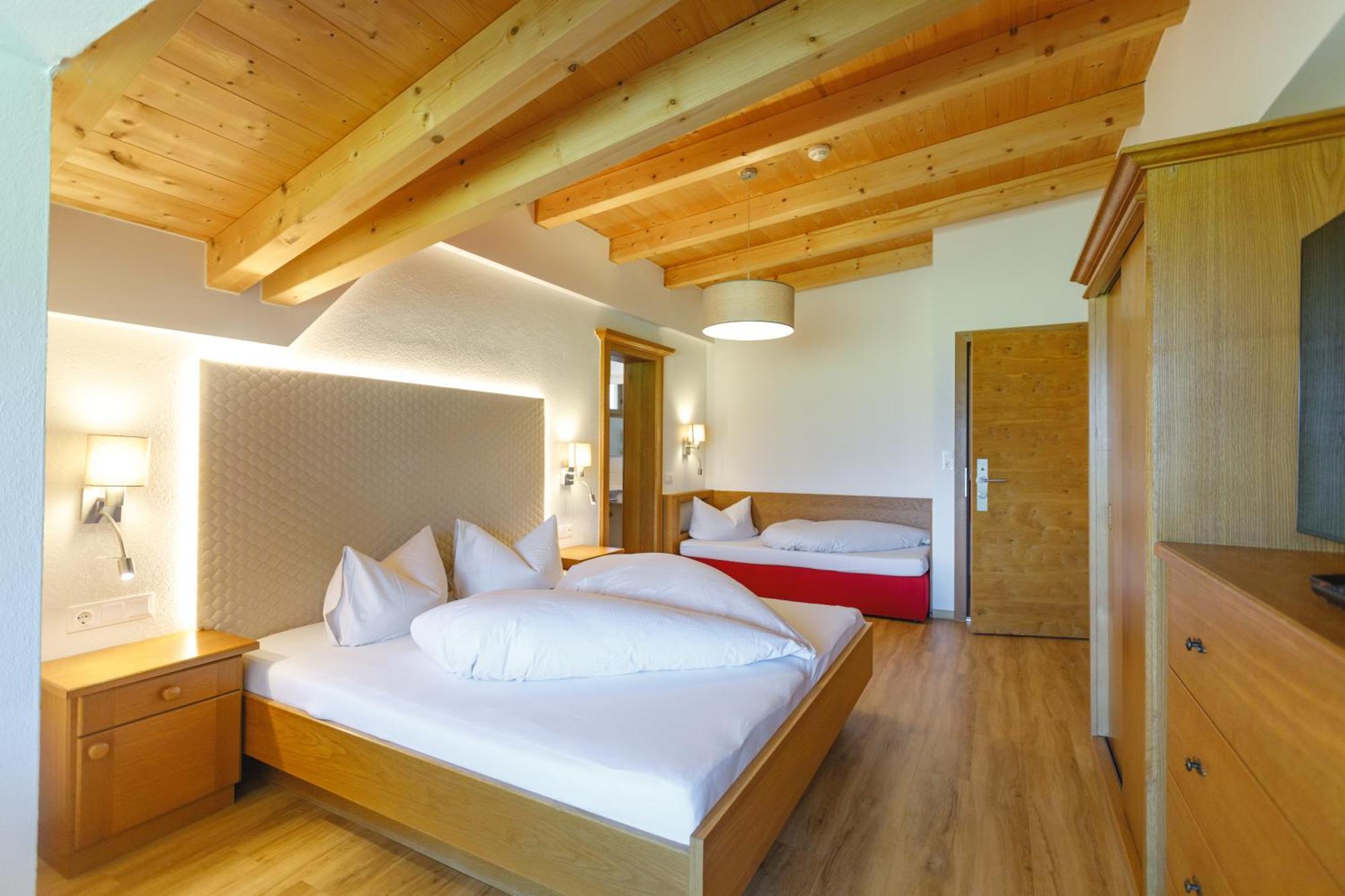 Hin&Weg Das Aparthotel Ried im Zillertal Esterno foto